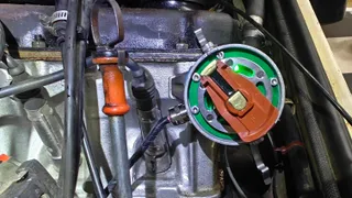De eerste montage en aansluiting van de elektronische ontsteking